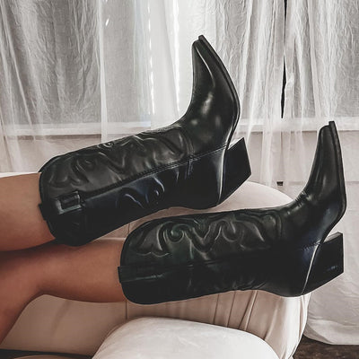 Camperos donna ricamo vitello con tacco MUST HAVE