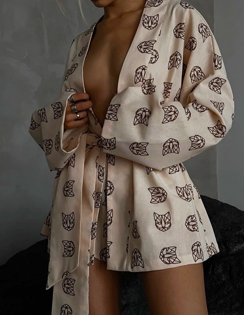 Traje de dos piezas all over estampado