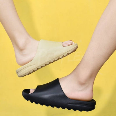 Slippers Gummy Black MUST HAVE